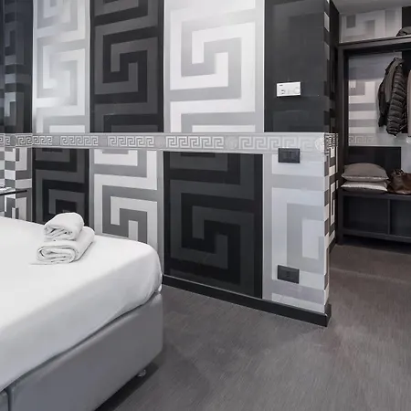 Deco Hotel