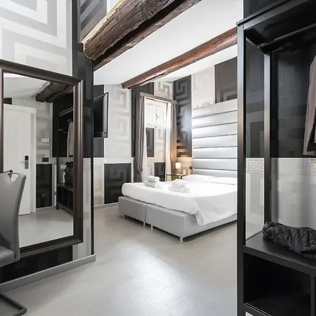 Otel Deco