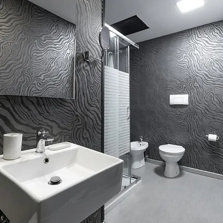 Otel Deco 2*