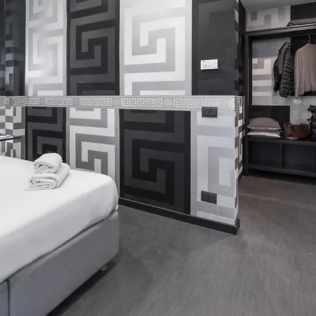 Deco Otel 2*