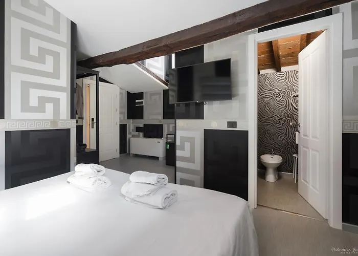 Hotel Deco 2*