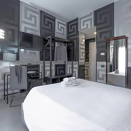 Deco Отель 2*