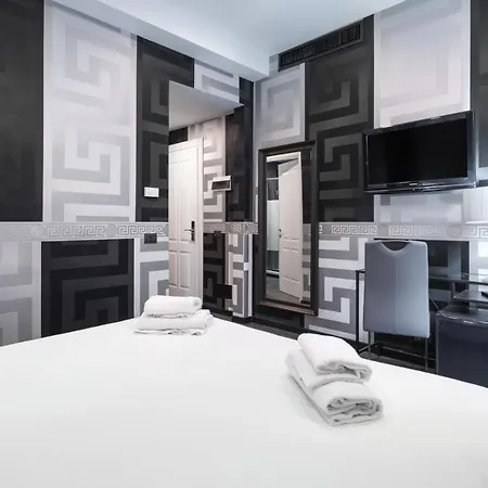 Deco Hotel